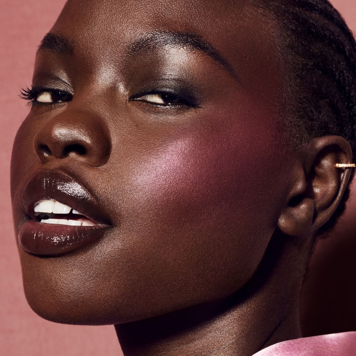 FENTY CHEEKS SUEDE POWDER BLUSH (RUBOR PARA MEJILLAS)